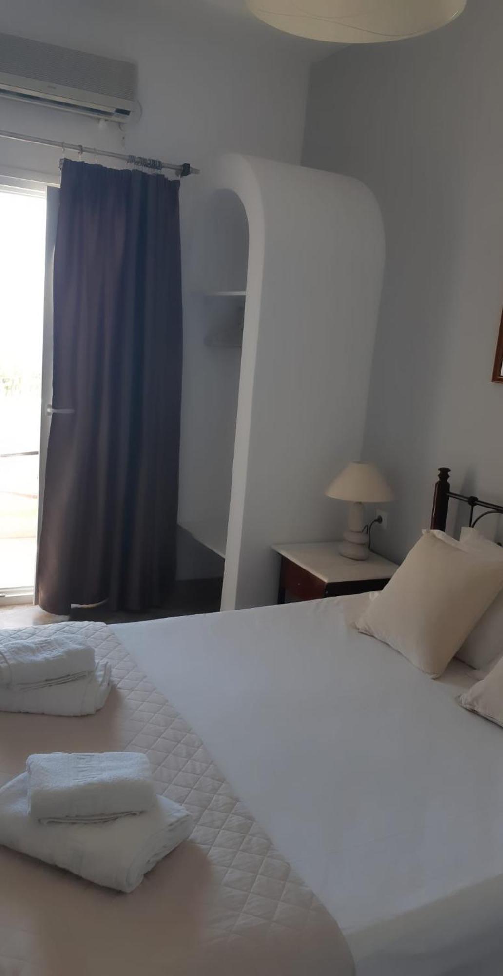 Emmanouela Studios & Villas Karterados  Esterno foto